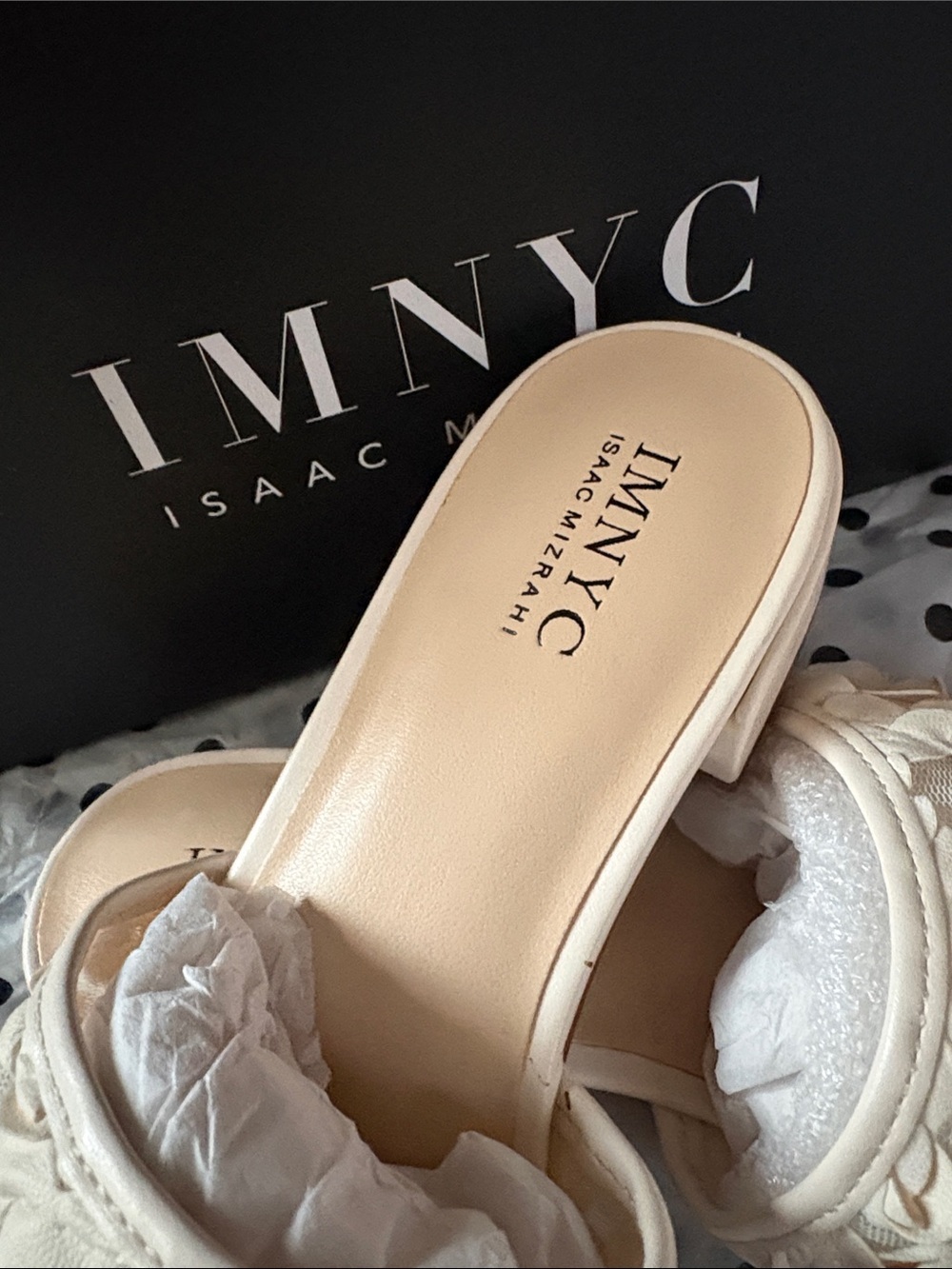 Isaac Mizrahi Cream Floral Applique Slide Mules, size 6. - Picture 4 of 7
